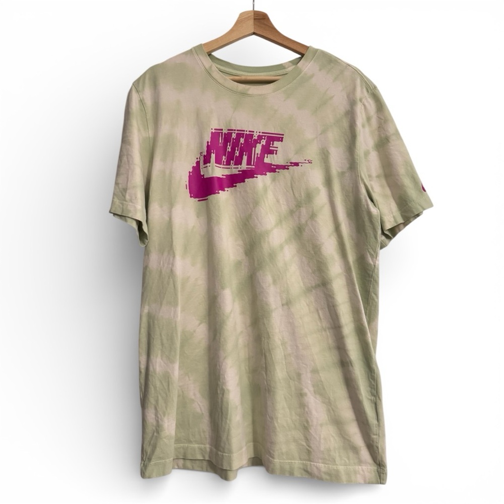 The Nike Tee green tie-dye festival pixelated sports tshirt graphic cotton